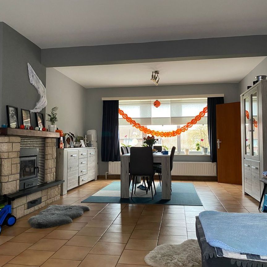 Ruime bel-etagewoning met 3 slaapkamers. - Foto 1