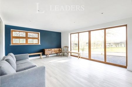 4 bedroom house to rent Cowfold Road, Bolney, Haywards Heath, RH17 - Photo 4