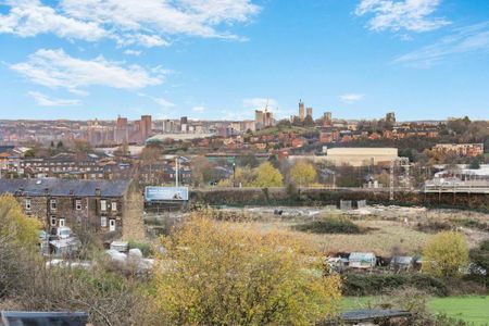 3 bedroom detached house to rent - Photo 5