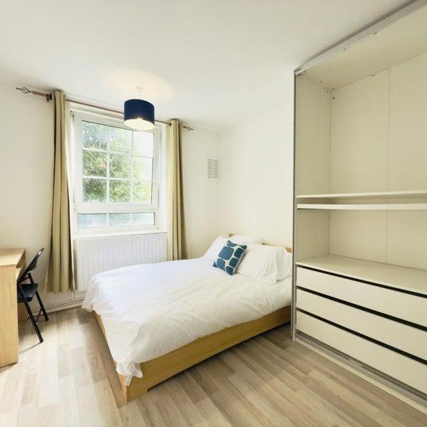 4 bedroom flat share to rent - Photo 1