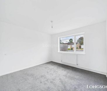 3 bedroom detached bungalow to rent - Photo 4