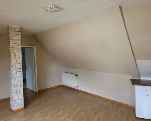 Gemütliche 2-Zimmerwohnung im Dachgeschoss in zentraler Lage in Welschneudorf! - Foto 1