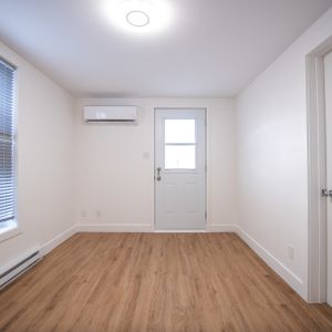 Grand Appartement 4 1/2 à Louer - Photo 2