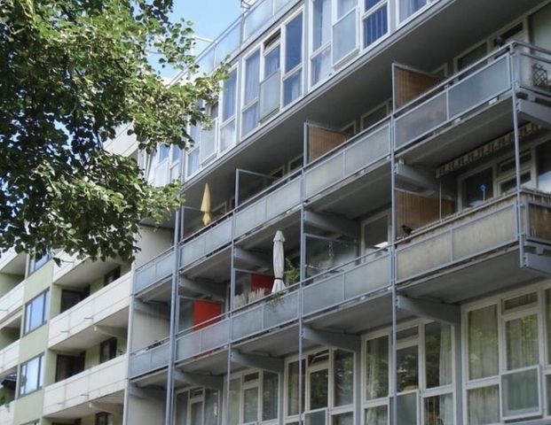 Top Lage Möbliertes 1Zi. Wohnung mit Balkon/ Top location Furnished 1 room Apartment KVR approved - Foto 1