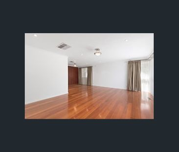 PERFECT POSITION, IRRESISTIBLE APPEAL - Photo 5