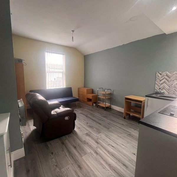 1 bedroom apartment to rent - Photo 1