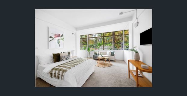 Tranquil North Facing Studio Harbourside Retreat - Photo 1