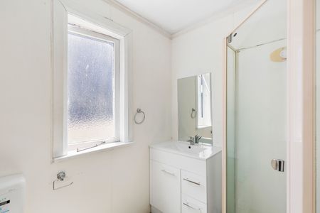 Superb Apartment with Parking - Photo 2