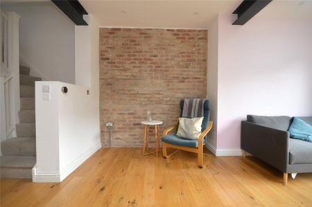 2 bedroom terraced house to rent - Photo 4