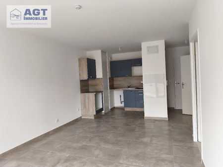 Location Appartement 2 pièces 46m² BEAUVAIS 60000 - Photo 2