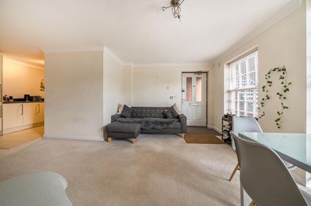 1 bedroom flat to rent - Photo 3