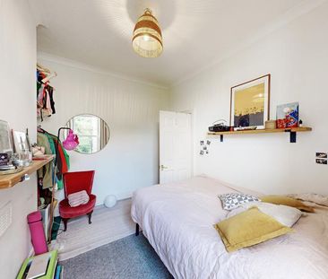 4 bedroom terraced house to rent - Photo 4