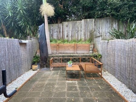 Charming Townhouse in Bayview - Photo 4