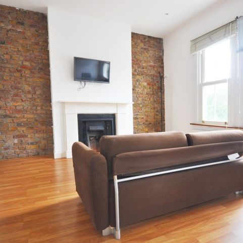 One Bedroom Flat to rent in London - Photo 1