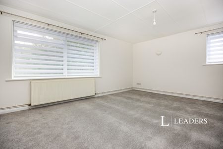 2 bedroom apartment to rent Cross Lanes, Guildford - Photo 5