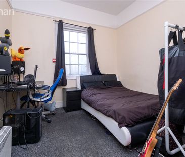 3 bedroom apartment to rent - Photo 6