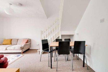 St Michaels Road, Canterbury, CT2 - Photo 2