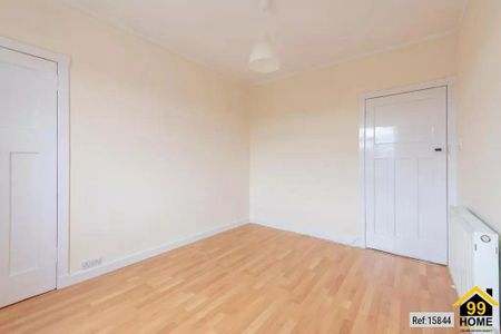 3 bed Flat in Oxgangs Road North , Edinburgh, EH13 9EA - Photo 4