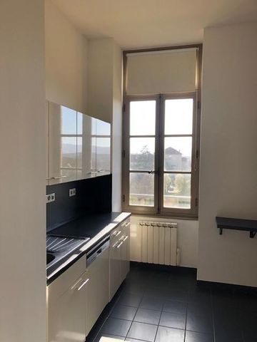 Location Appartement 4 pièces 87m² STE FOY LES LYON 69110 - Photo 3