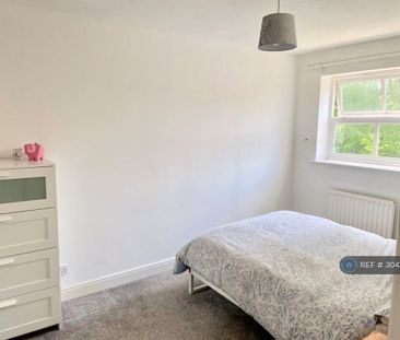 3 bedroom end of terrace house to rent - Photo 4