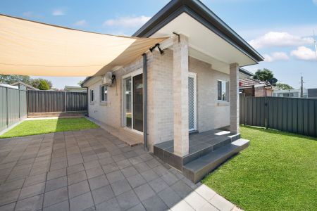 BRAND NEW GRANNY FLAT! - Photo 3