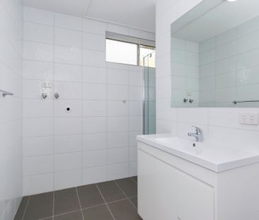 TWO BEDROOM UNIT CLOSE TO THE ACTION! - Photo 3
