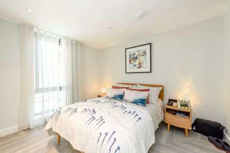 Up to 16% off! Beautiful new build located in Wembley Park. - Photo 3