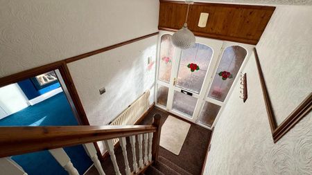 3 bedroom semi-detached house to rent - Photo 5