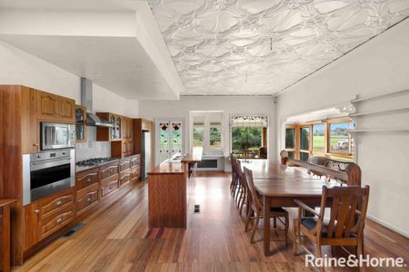 Rural Farmhouse - Photo 5