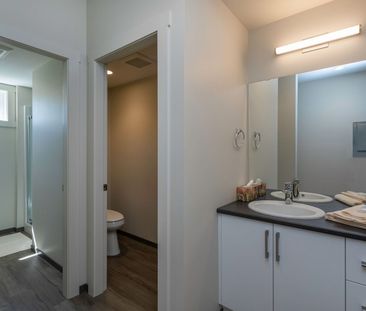 AMAZING Student Rentals! - Photo 6