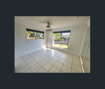 Looking for the perfect family home in a quiet and peaceful location? - Photo 3