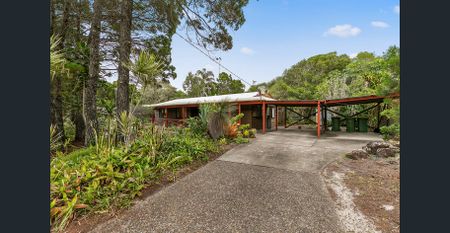 Coastal Cottage Moments to the Beach - Photo 5