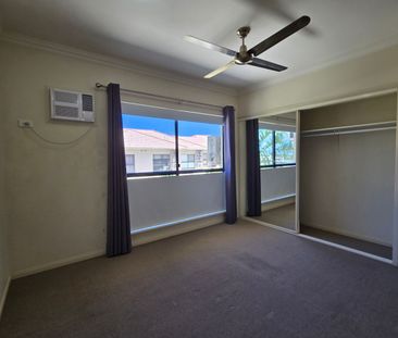 B6/2-8 RIGG, Woree, QLD 4868 - Photo 4