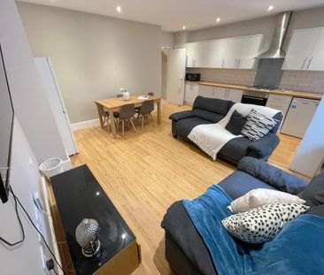 5 bedroom flat to rent - Photo 2