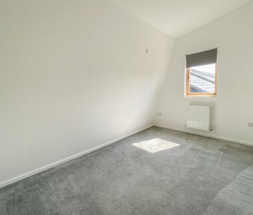 4 bedroom detached house to rent - Photo 1