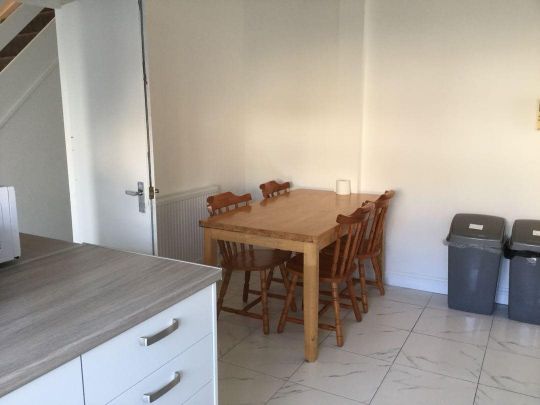 4 bed house to rent in Forest Road, Colchester - Photo 1
