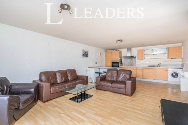 1 bedroom apartment to rent Brecon House, The Canalside, Portsmouth, PO1 - Photo 1