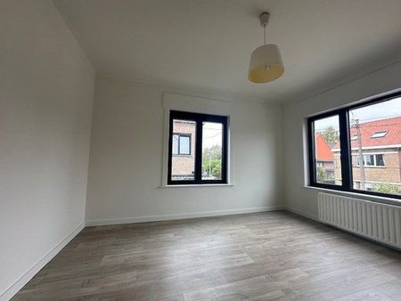 Ruime, gezellige woning met groene tuin op wandelafstand van het station van De Pinte - Foto 2