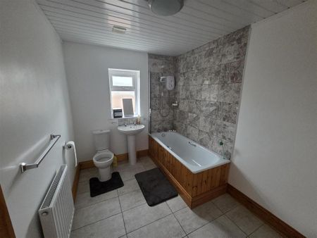 2 bedroom detached bungalow to rent - Photo 5