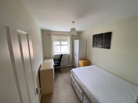 2 bedroom apartment to rent - Photo 2