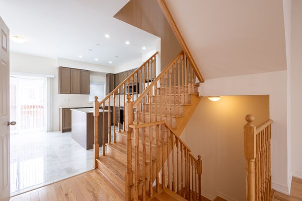 For Lease - 3932 Tufgar Crescent, Burlington, Ontario - Photo 1