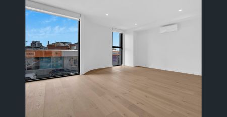 Brand New Luxury 3-Level Home With Private Lift in the Heart of Moonee Ponds! - Photo 2