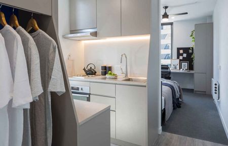 1 Bedroom Studio Premium - Photo 2