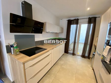 Appartement T2 meublé avec terrasse et parking - Photo 4