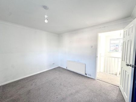 3 bedroom terraced house to rent - Photo 5