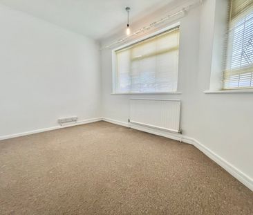 2 bedroom semi-detached bungalow to rent - Photo 5