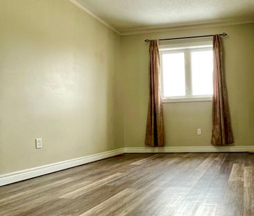 For Lease - 10 Vanderbrink Drive Unit# A, Brampton, Ontario - Photo 6