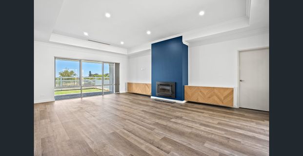 The Ultimate Family Home by the Sea - Photo 1