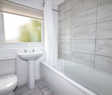 3 bedroom terraced house to rent - Photo 6