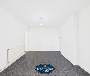 3 bedroom end of terrace house to rent - Photo 1